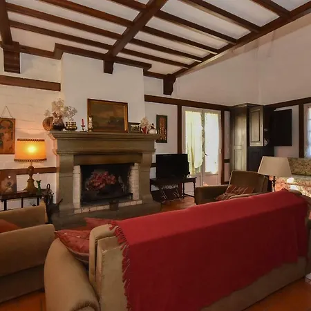 Charming House With Garden And Pool 乡村民宿