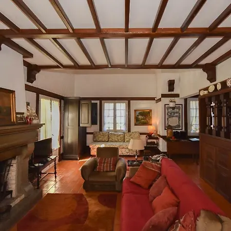 Charming House With Garden And Pool منزل ريفي براغا